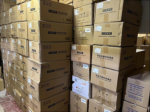 Front combination lamps for the Kaicene F30 model to America